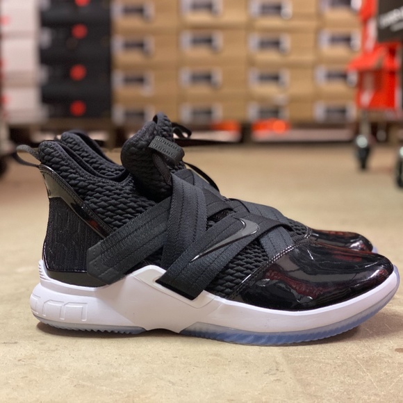 men's nike soldier xii sfg